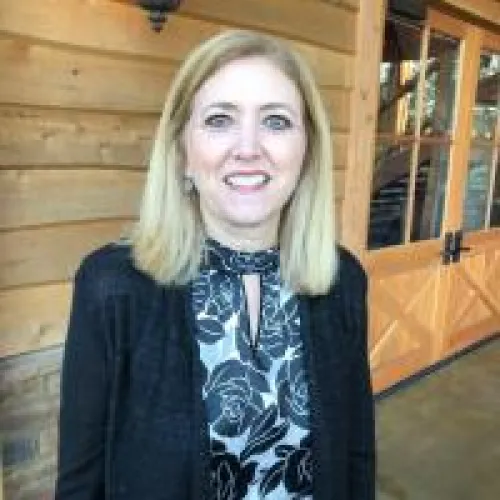 Leslie Brommer